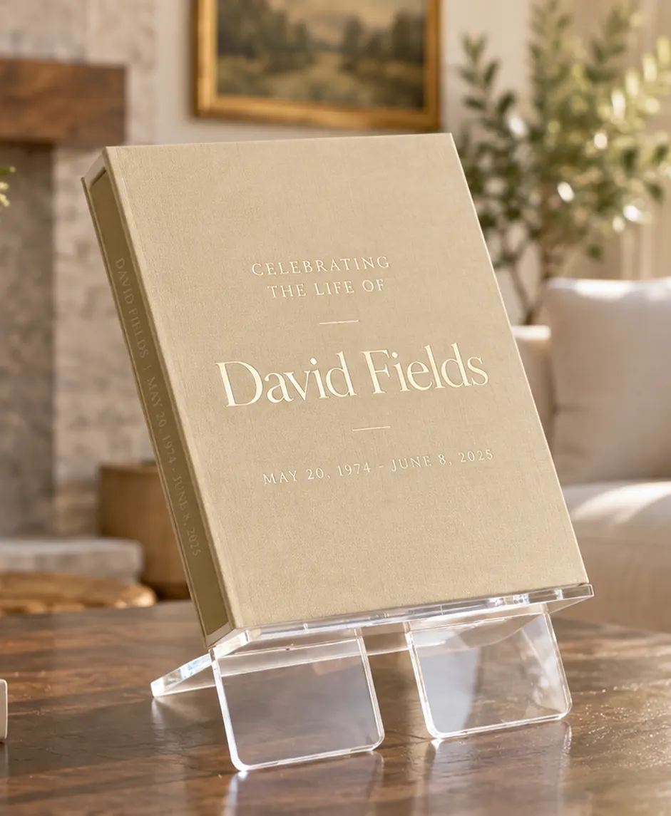 Custom memorial book by KONPOLI: Memorial book, leather cover with a name debossed